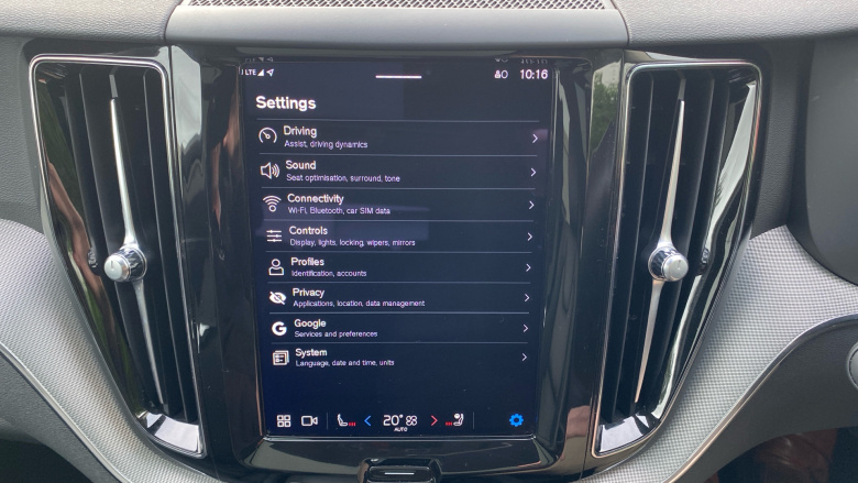 Volvo XC60 2.0 T6 [350] RC PHEV Plus Dark 5dr AWD Geartronic Estate